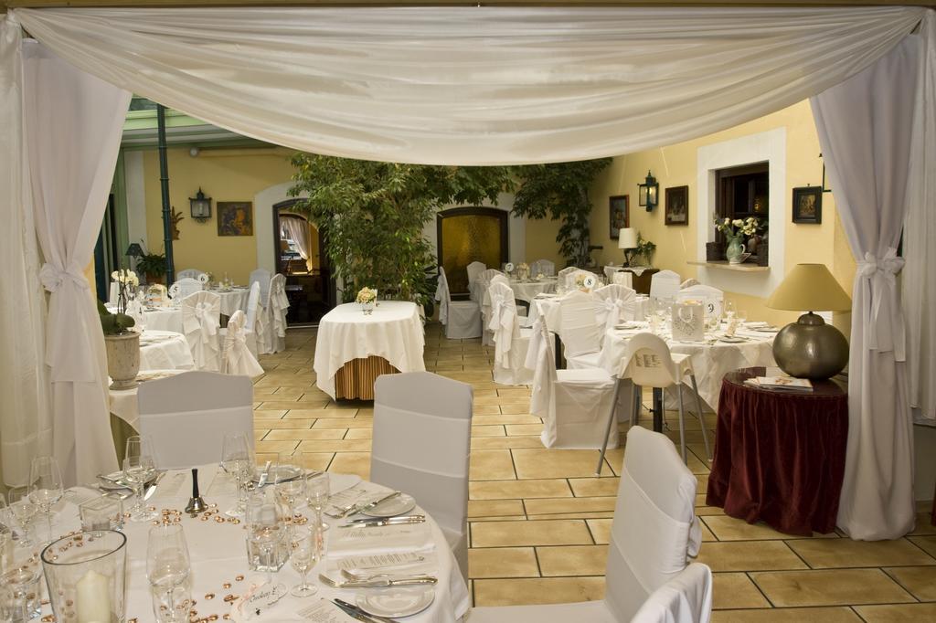 גונטרמסדורף Landhotel Jagdhof מראה חיצוני תמונה