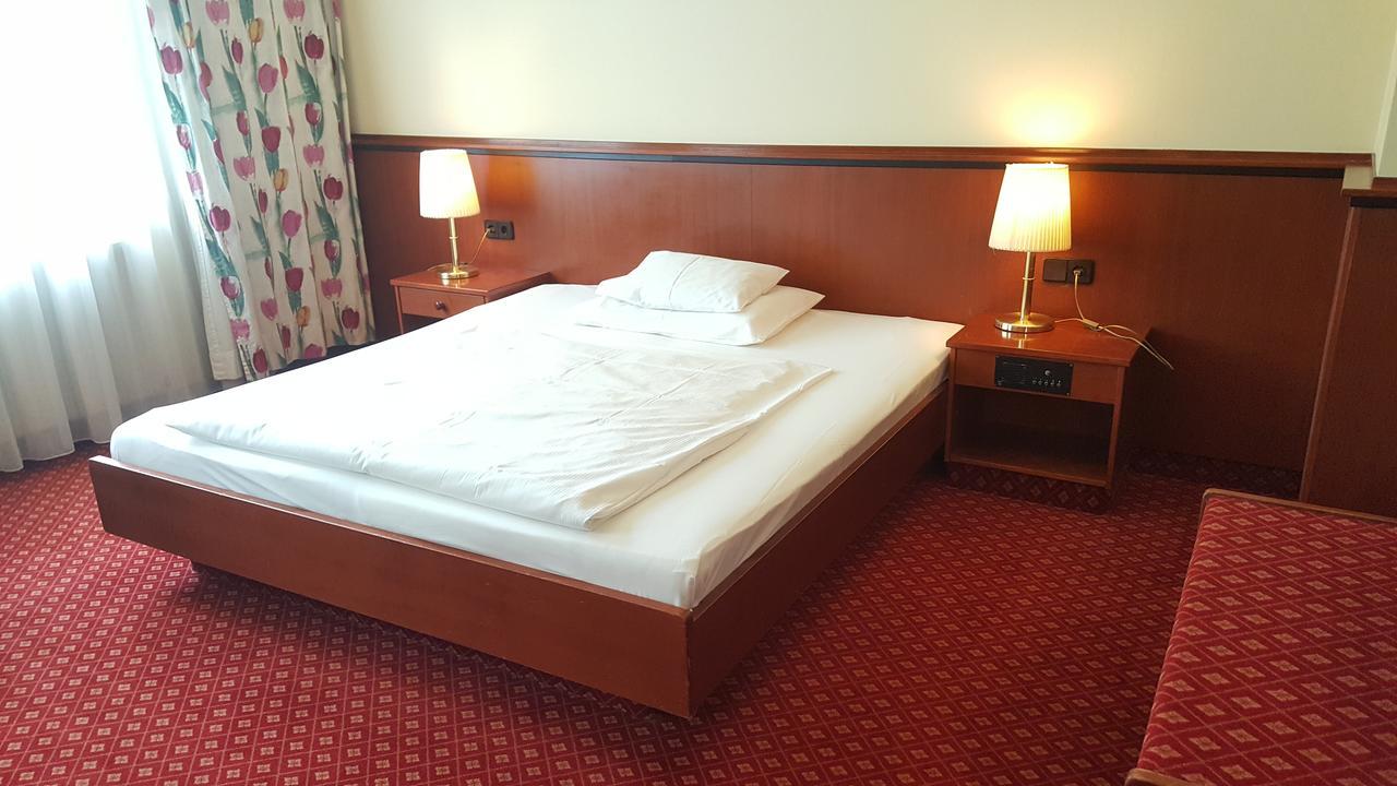 גונטרמסדורף Landhotel Jagdhof מראה חיצוני תמונה